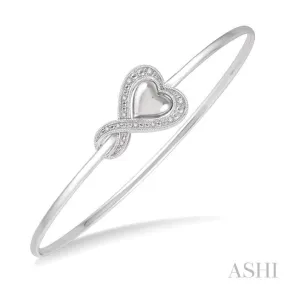 1/20 Ctw Twisted Heart Charm Round Cut Diamond Flexi Bangle in Sterling Silver