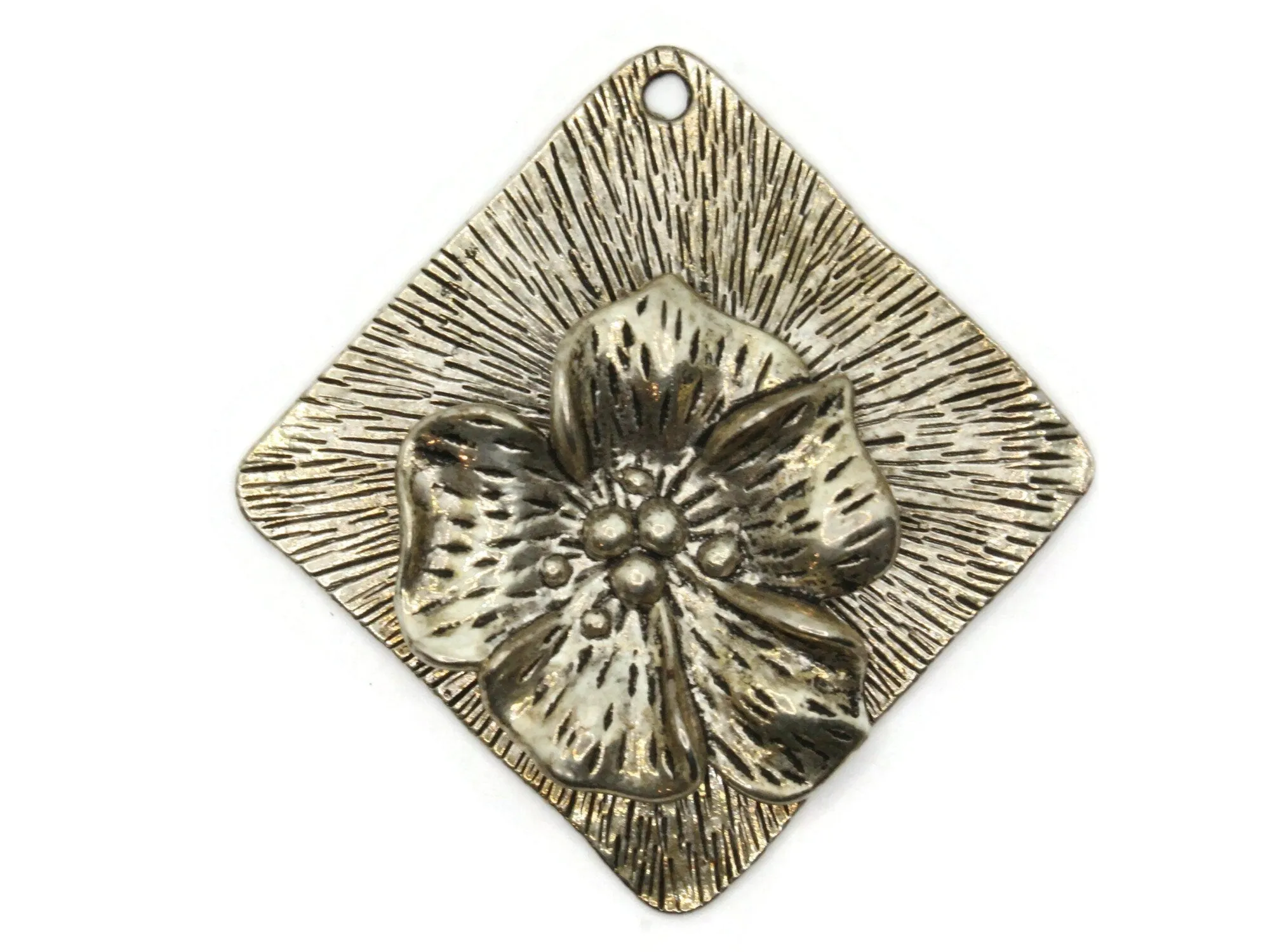 65mm Silver Metal Flower and Diamond Pendant