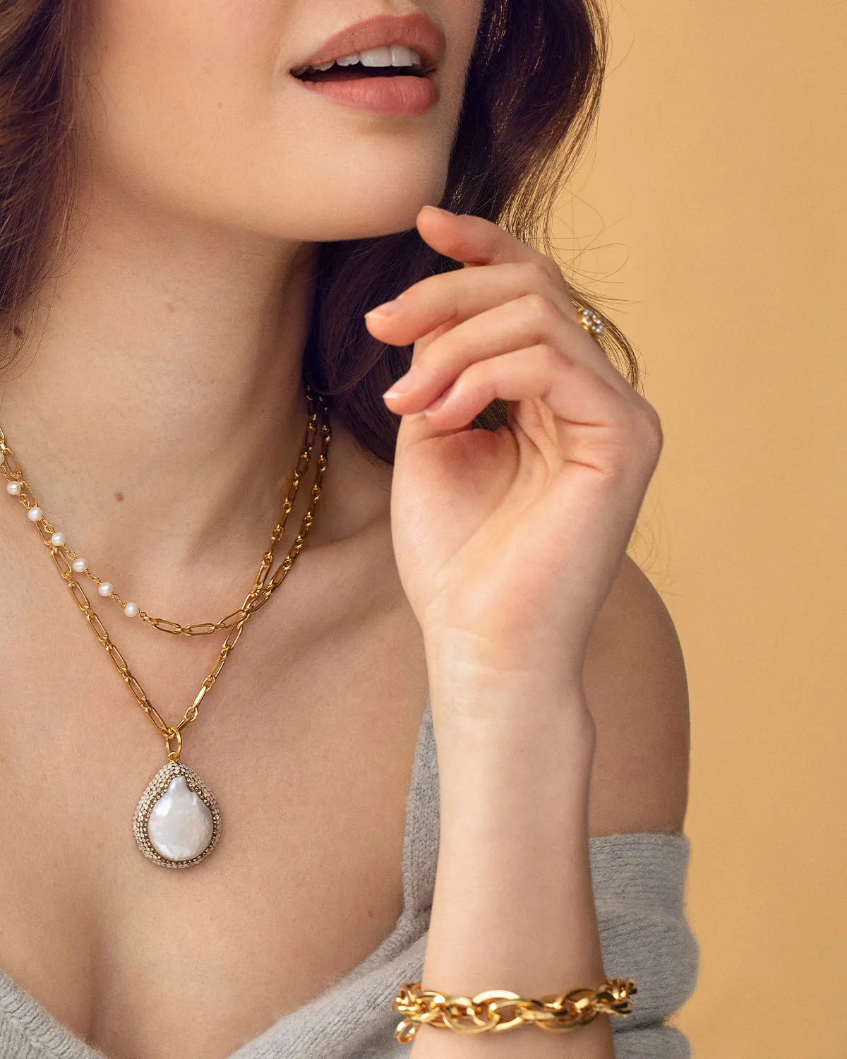 Baroque Pearl Pendant Necklace