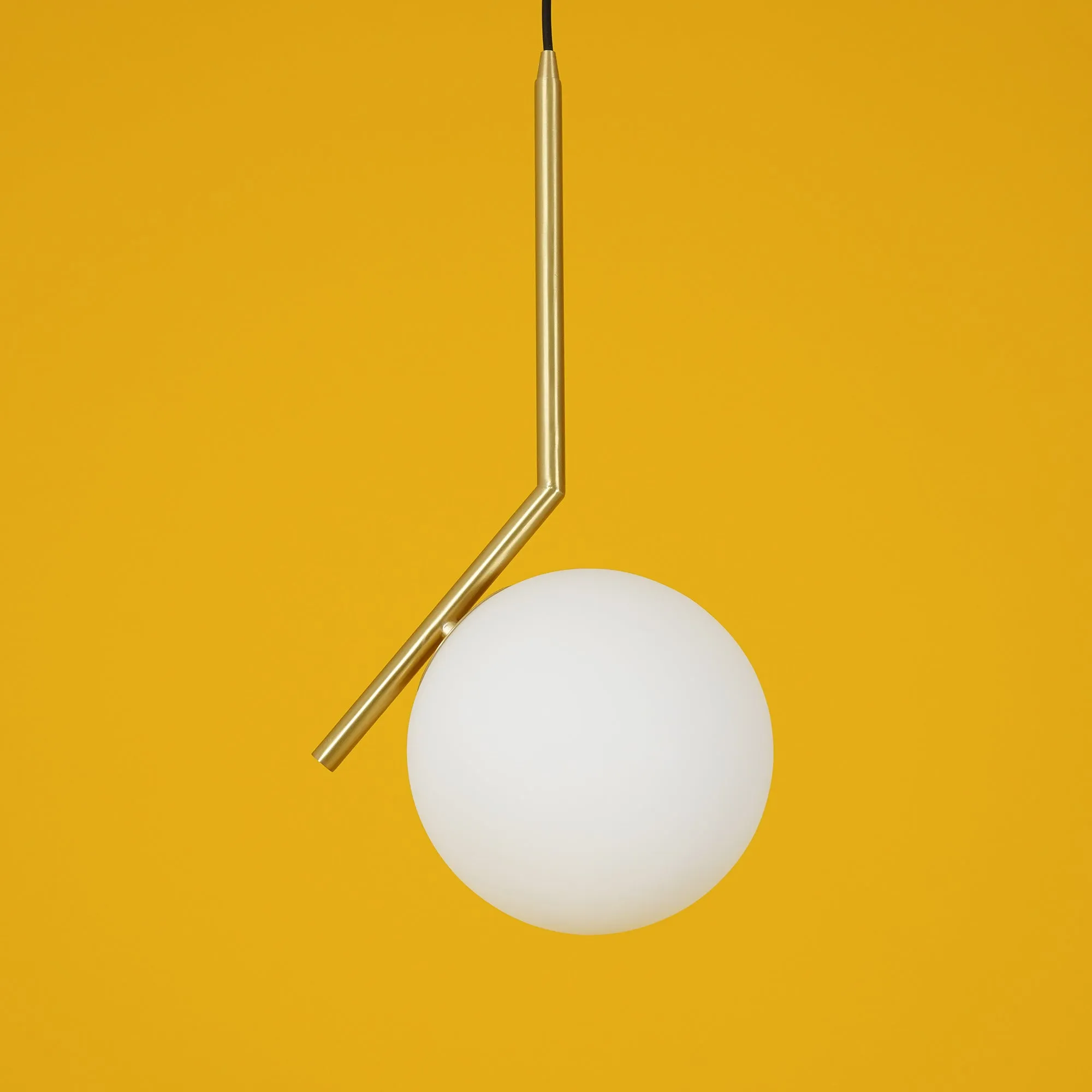 Corner Round Pendant Light