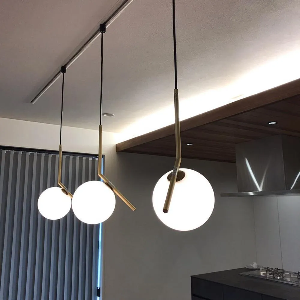 Corner Round Pendant Light