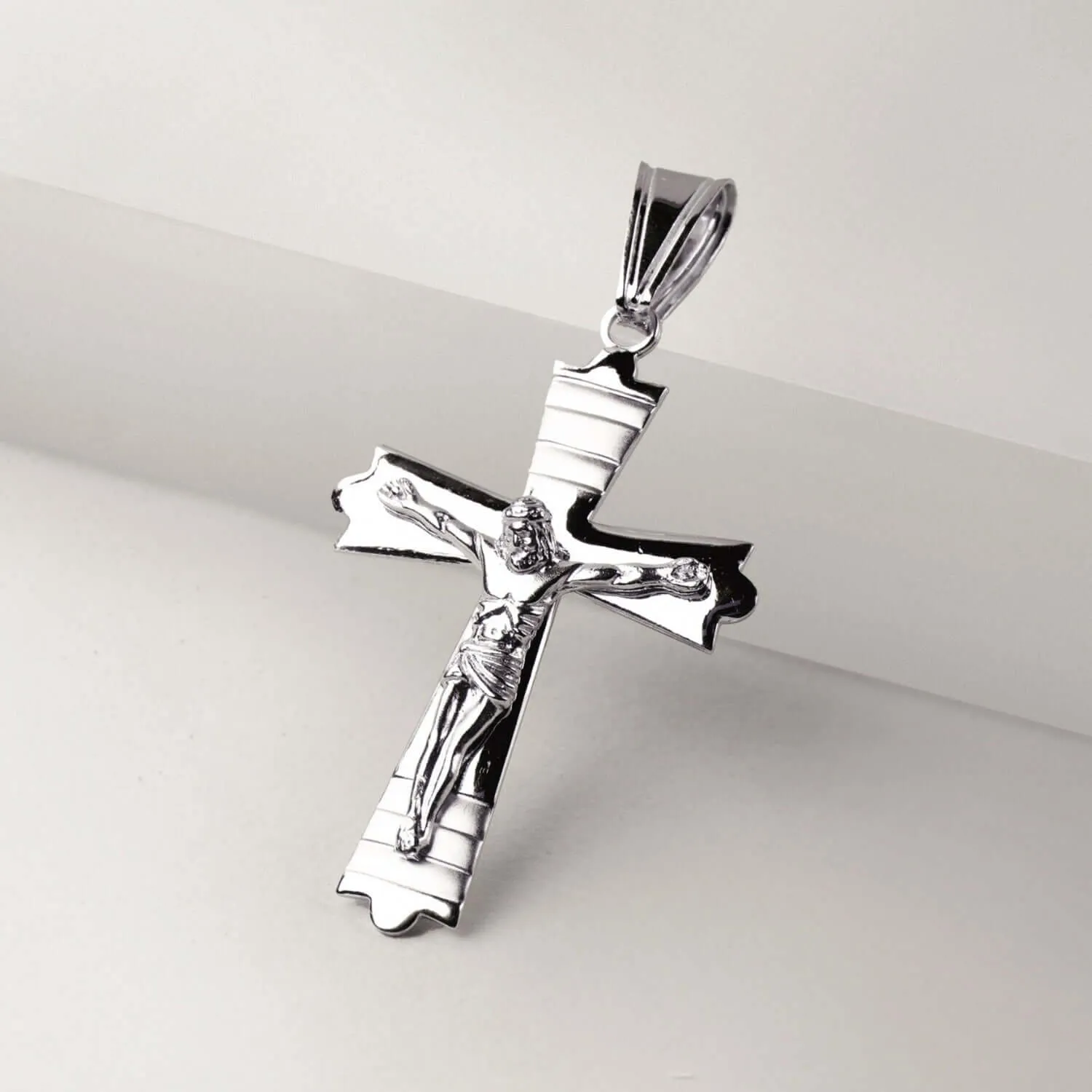 CRUCIFIX PENDANT - SILVER