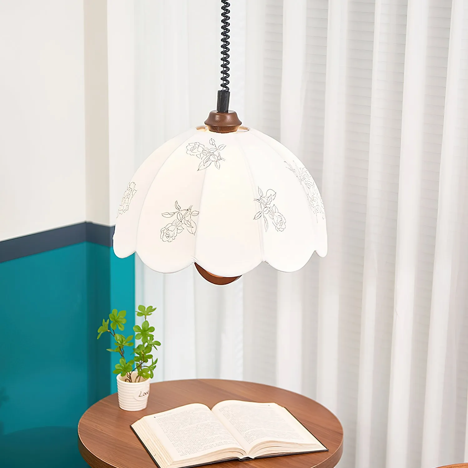 Floral Grace Pendant Lamp