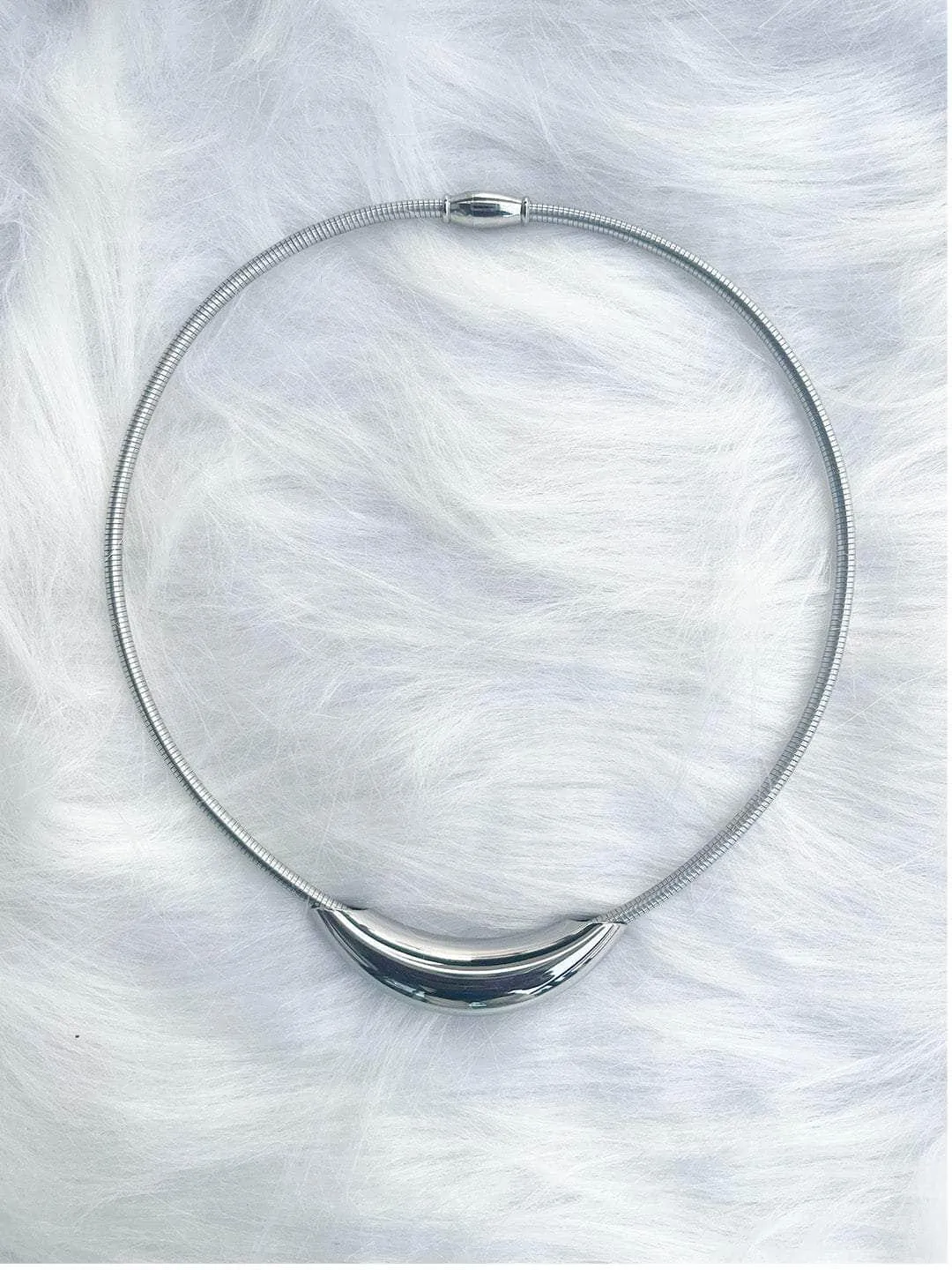 Geometric Rounded Choker