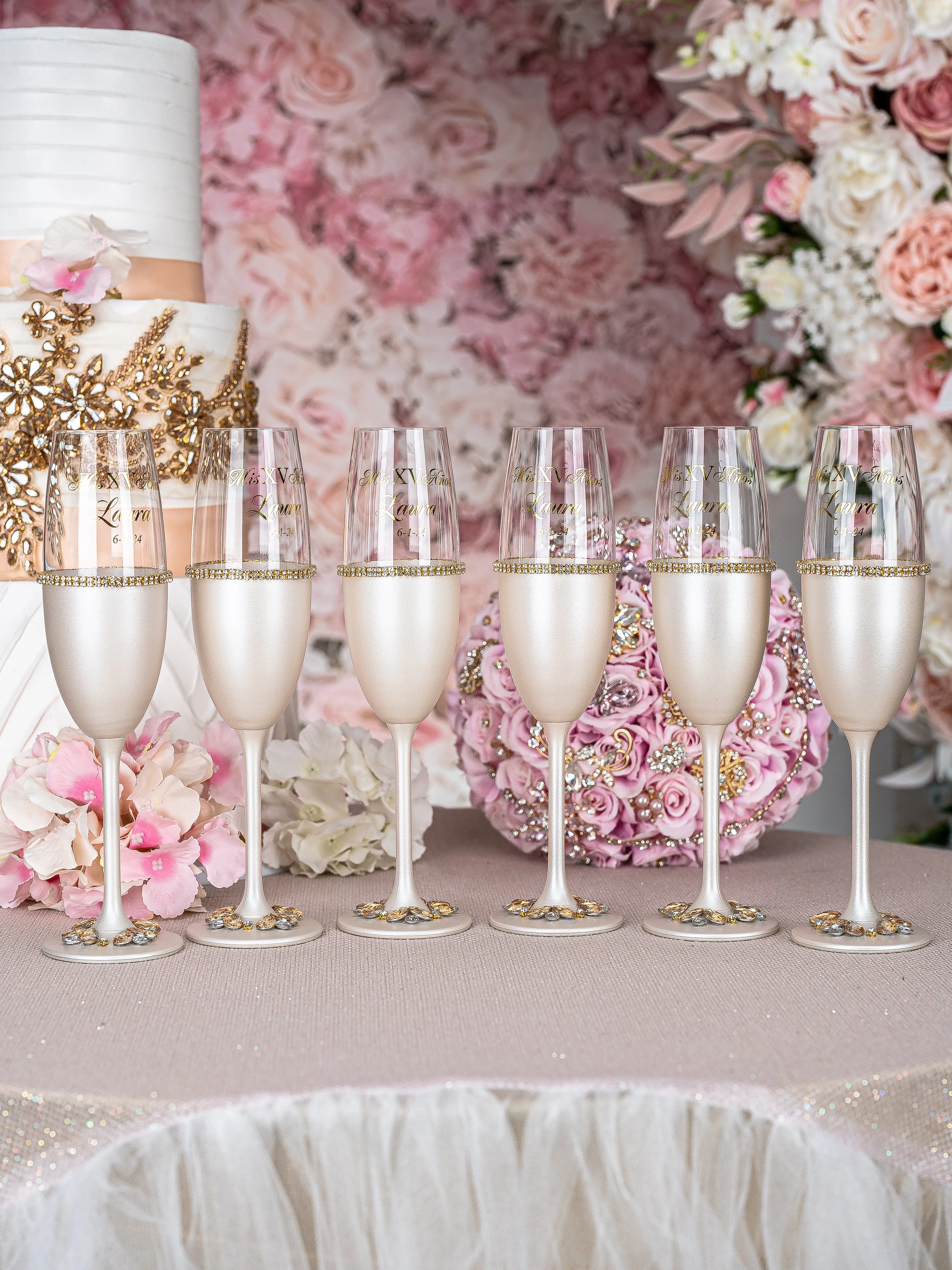 Gold 6 quinceanera champagne glasses (simple design)