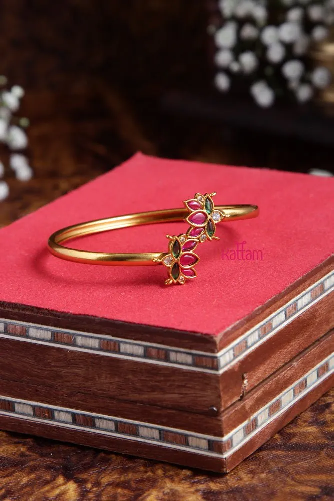 Goldtone Lotus Kada