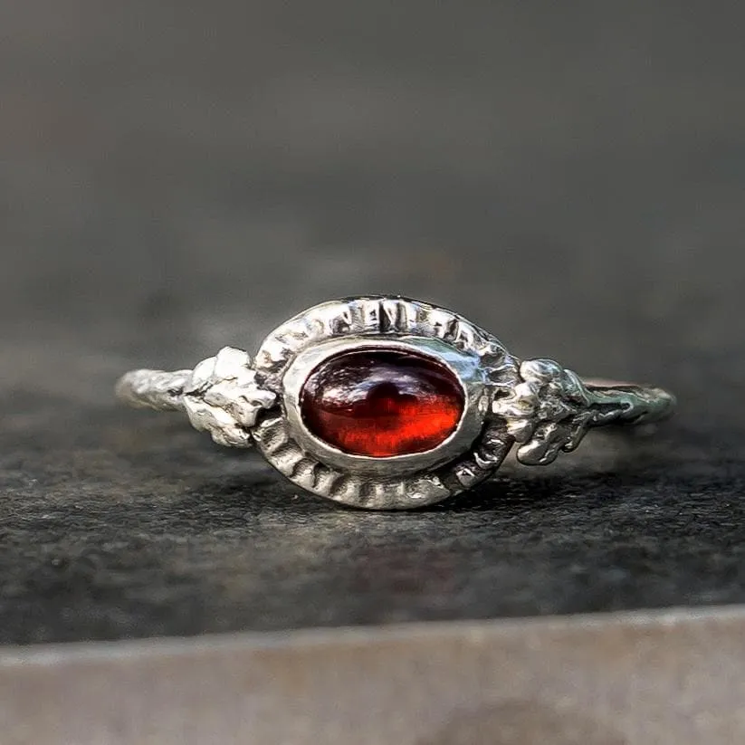 HARMONY Garnet Ring