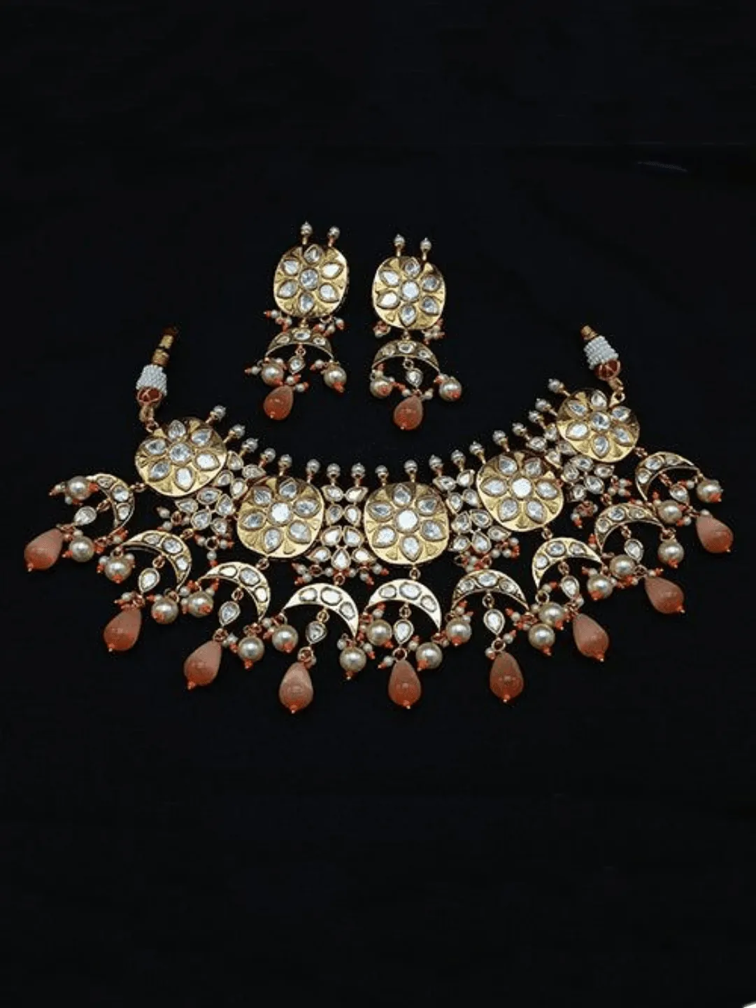 Kundan Chand Motif Necklace With Pearl