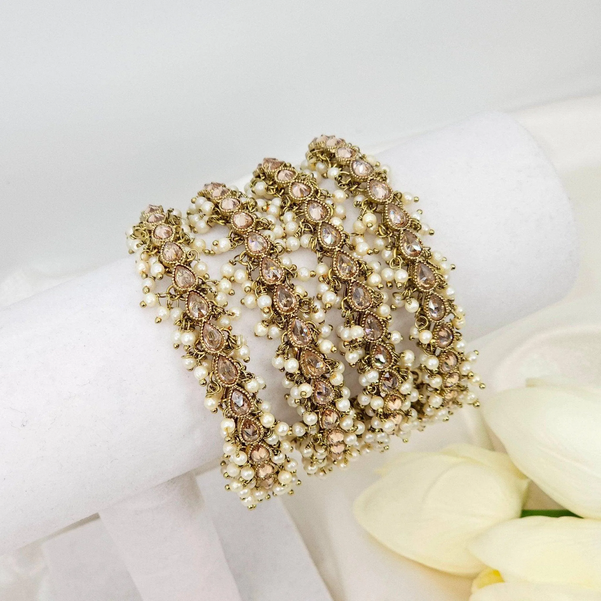 Set of 4 Polki Pearl details Bangles - Gold