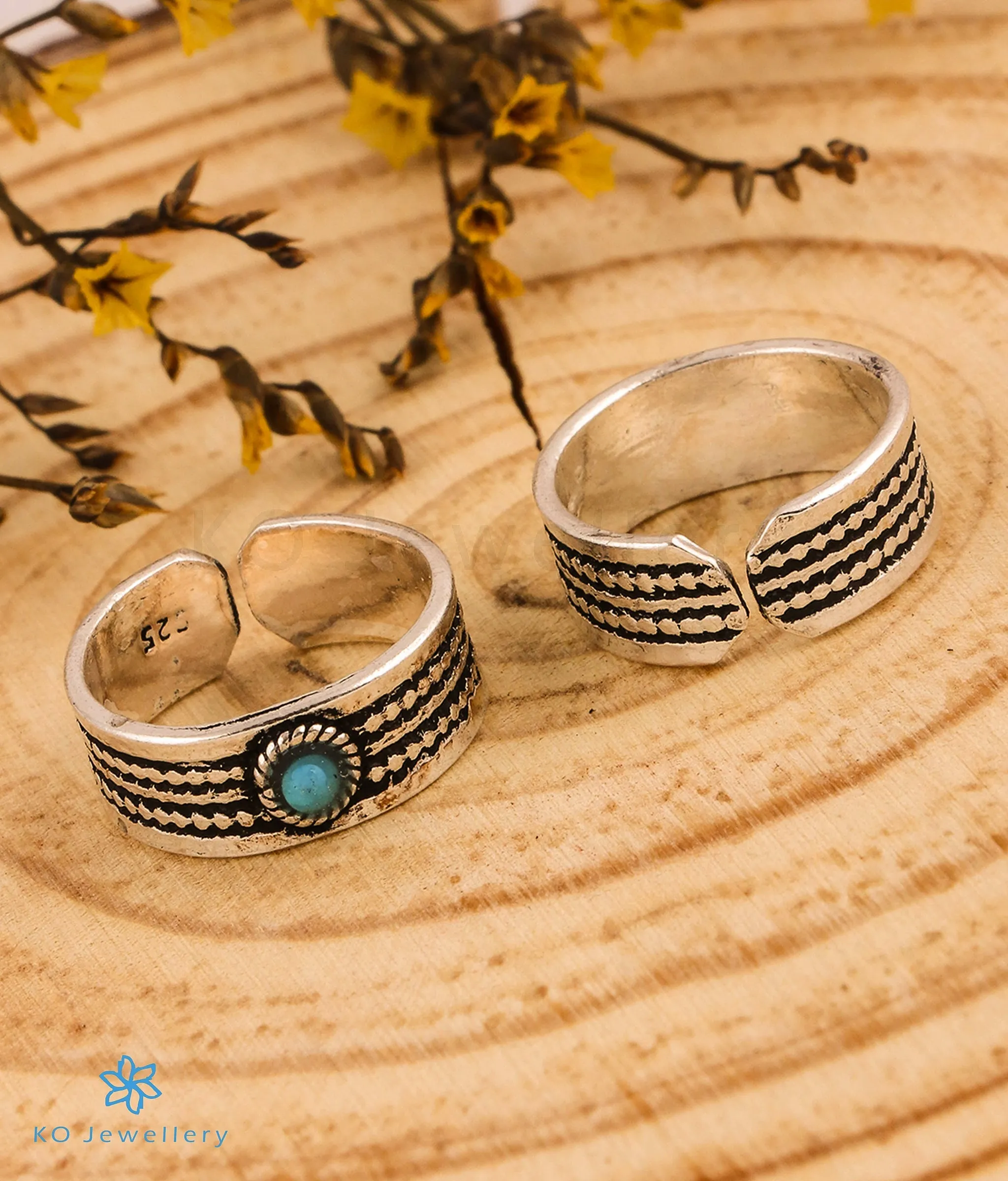 The Anupa Silver Toe-Rings (Turquoise)