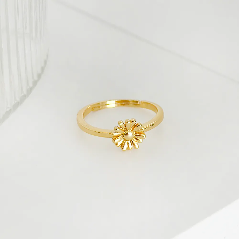 Tiny Flower Ring