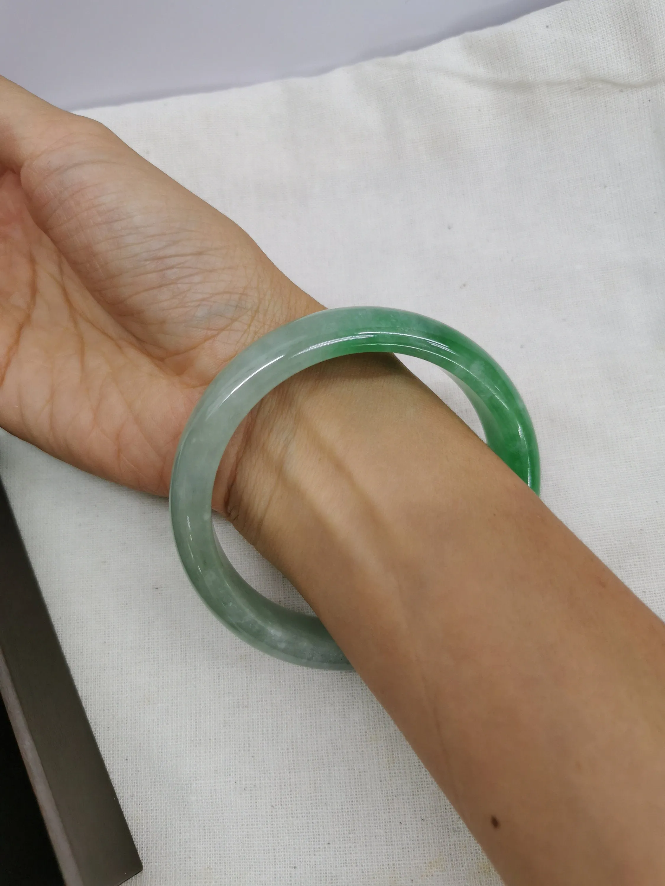 Translucent Light Green Jade Wide Bangle