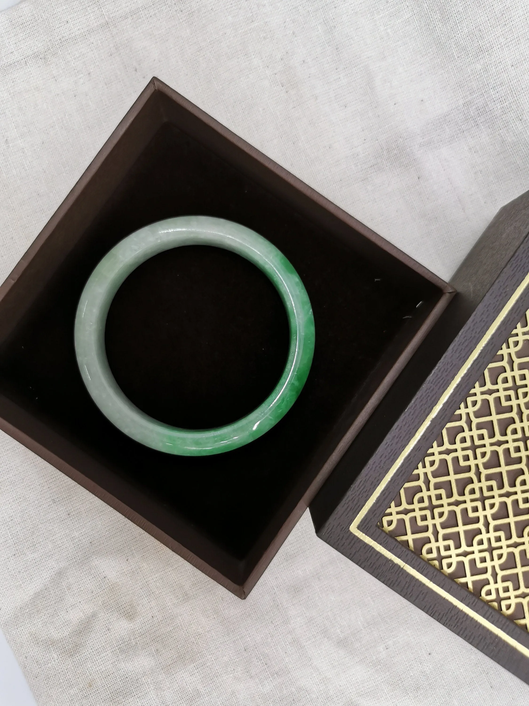 Translucent Light Green Jade Wide Bangle