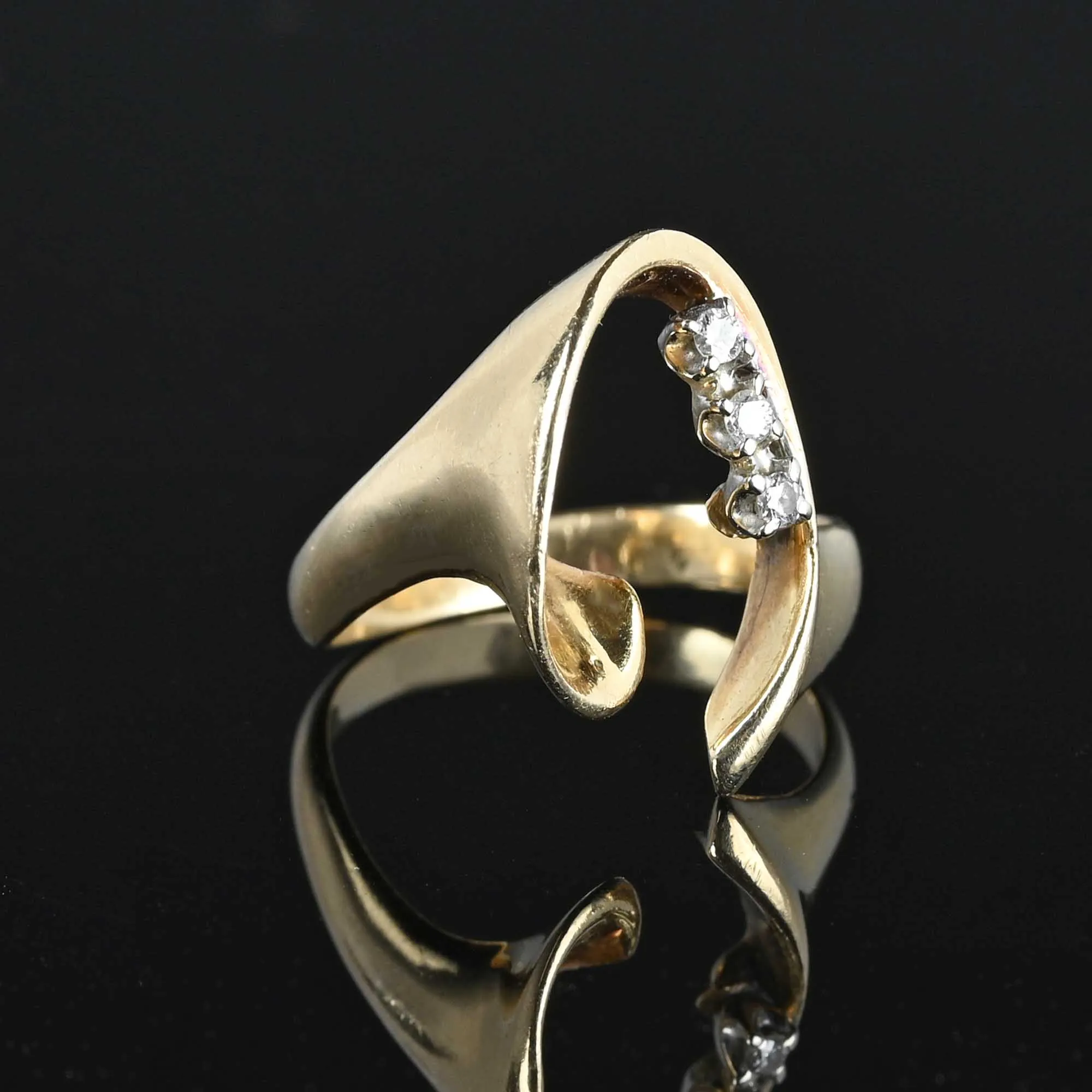 Vintage 14K Gold Diamond Horseshoe Ring